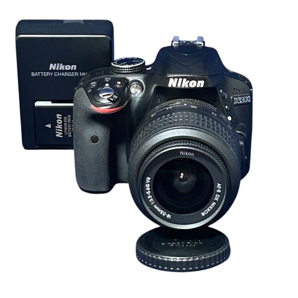 美品 Nikon D3300 シャッター回数8918回 AF-S NIKKOR 18-55mm 1:3.5-5.6G VR
