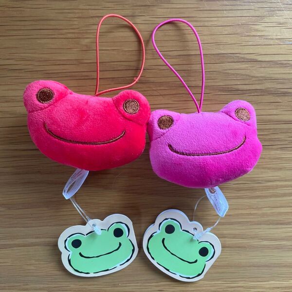 新品タグ付き かえるのピクルス もちもちフェイスマスコット レッドとピンク 2個セット マスコット ぬいぐるみ かわいい