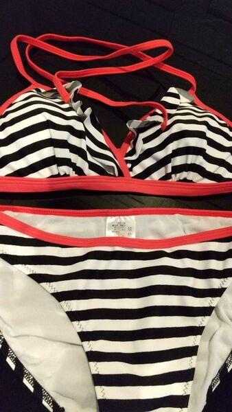 女性用ビキニ水着 M
