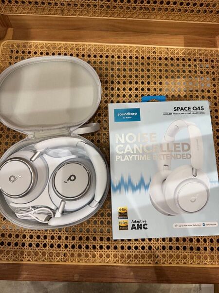 Soundcore SPACE Q45 ワイヤレスノイズキャンセリングヘッドホン ホワイト 未使用