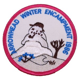 ZG04 80s ARROWHEAD WINTER ENCAMPMENT 1986 丸形 ワッペン パッチ ロゴ エンブレム アメリカ 米国 USA 輸入雑貨 雪だるま 刺繍