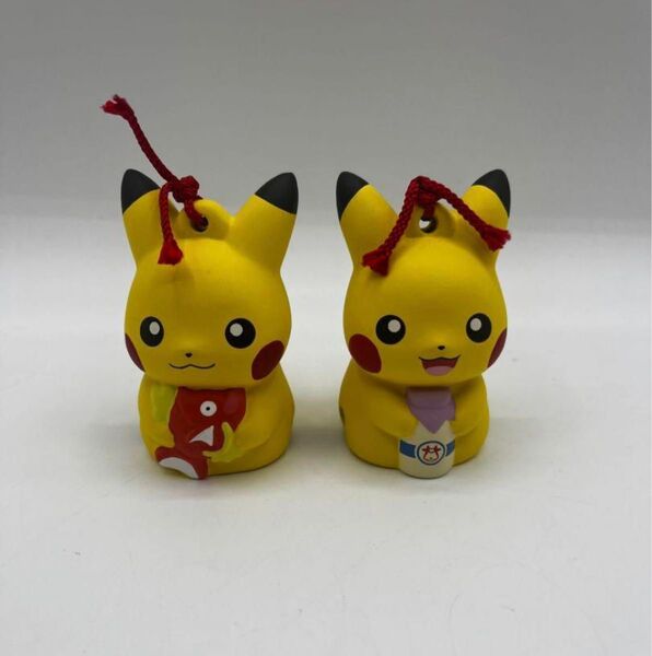 ポケモン ポケモンセンター 陶飾り〈鈴〉 ピカチュウとコイキング モーモーミルク
