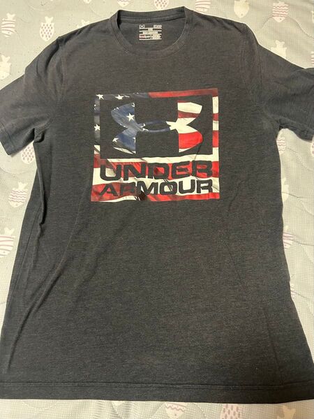 UNDER ARMOUR(アンダーアーマー) USAモデル ヒートギア メンズ 半袖 Tシャツ ルーズフィット Mサイズ 古着