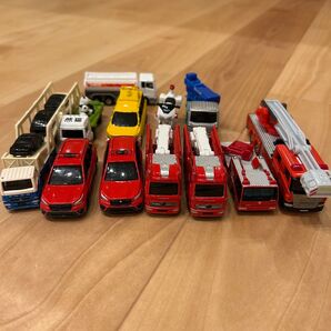 TOMICA はたらくくるま12台セット 消防車など