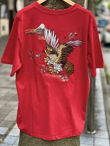 SALE価格 【M】 横須賀名物 スカジャン Ｔシャツ 刺しゅう スカT HAWK 鷹 ホーク 赤 レッド 和柄 ジャパン 胸ポケットあり 正規品 SUKAT