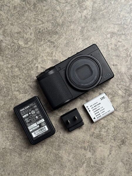 RICOH GRIII 中古