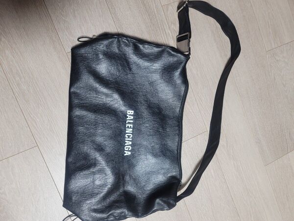 BALENCIAGA ショルダーバッグ ブラック
