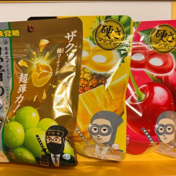 人気グミ3種 ①近畿限定 忍者めし 金の鎧マスカット味②ローソン限定 忍者めし鋼 チェリー味③新作 忍者めし鋼 ゴールデンパイン
