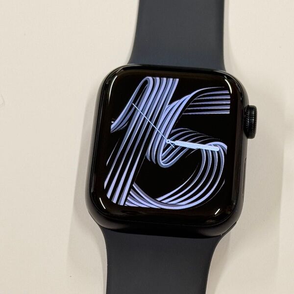 ☆超美品 バッテリー100% Apple Watch SE2 40mm ミッドナイトアルミニウム Cellularモデル 136