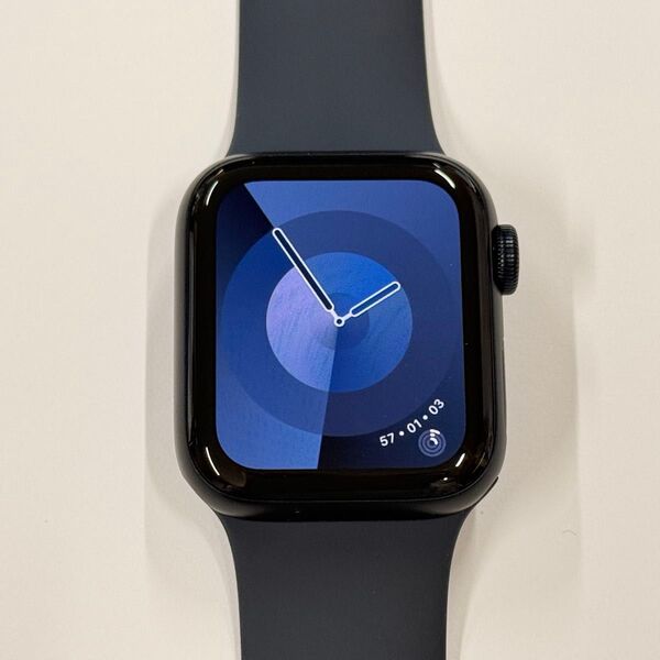 ☆超美品 バッテリー100% Apple Watch SE2 40mm ミッドナイトアルミニウム セルラーモデル 142