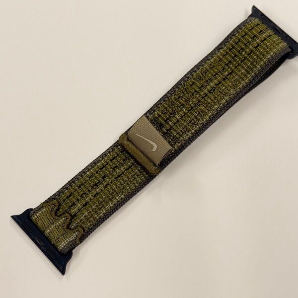 ☆美品 Apple watch グリーン グレー Nike スポーツループ ナイキ スポーツバンド 42mm 41mm 099