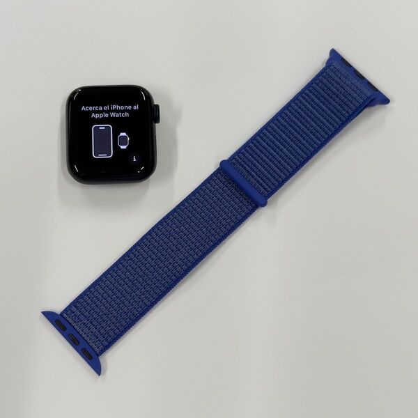 ☆未使用 Apple Watch SE2 40mm ミッドナイトアルミニウム アップルウォッチ GPS スポーツループ 151