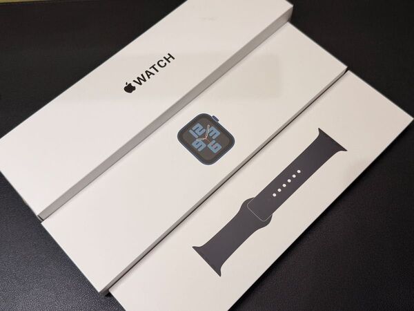 ☆即決 未使用 Apple Watch SE2 40mm ミッドナイトアルミニウム アップルウォッチ GPSモデル 124