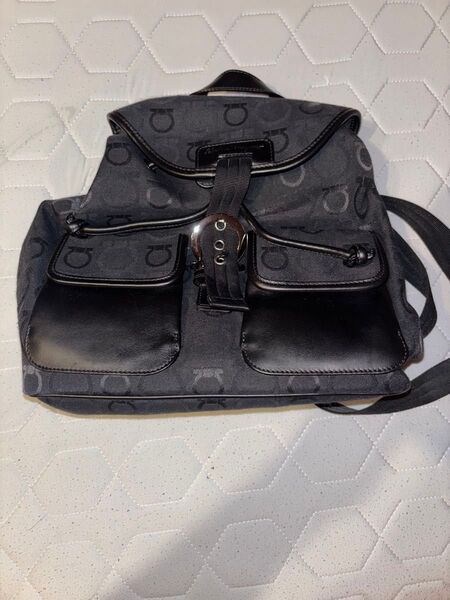 サルヴァトーレ・フェラガモ Salvatore Ferragamo バックパック リュックサック リュック レザー