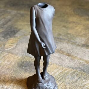 ヤナカーン 少女のフラワーベース 陶器