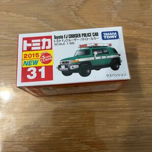 No.31 トヨタFJクルーザーパトロールカー新車シール付き