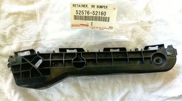 トヨタ アクア NHP10 リアバンパーサポート 左側 中古