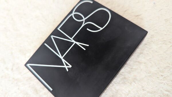 NARS ライトリフレクティングセッティングパウダー プレストN