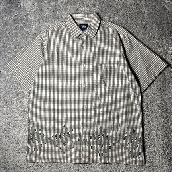 old stussy ステューシー 90s 半袖シャツ 半袖 チェック柄 ワンポイント刺繍 刺繍デザイン ユニセックス 古着