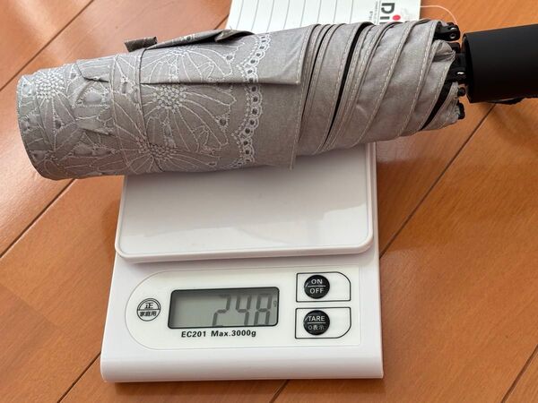5秒で畳める次世代形状記憶傘 50cm折畳傘 全遮光 遮熱UVカット 超撥水 晴雨兼用男女兼用 軽量 ワンタッチ自動開閉 248g