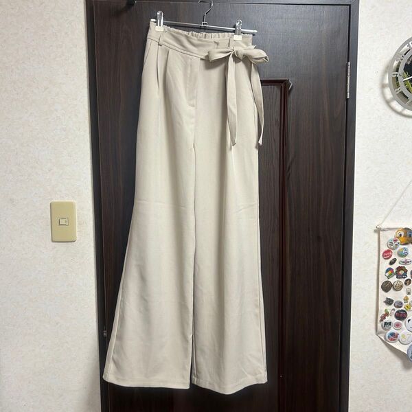 ベージュ ガウチョパンツ リボン付き
