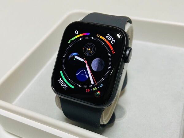 Apple Watch SE 40mm アルミニウム アップルウォッチ