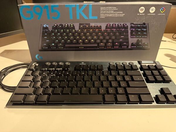 Logitech G915 TKL メカニカルキーボード(タクタイル)