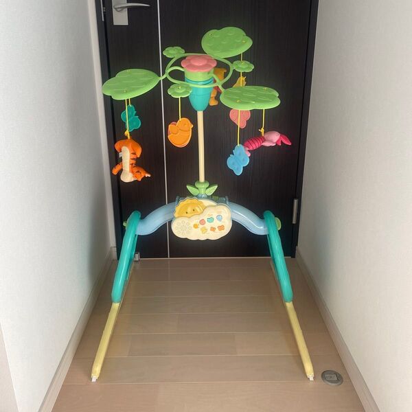 タカラトミー くまのプーさん えらべる回転6WAY ジムにへんしんメリー 即日発送 電池付き