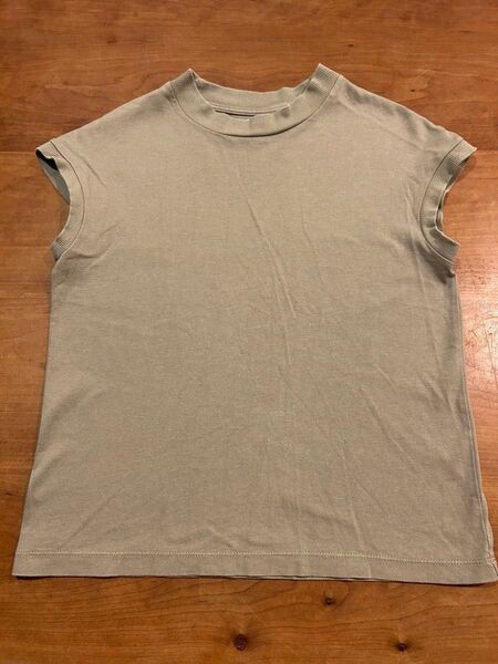 ノースリーブTシャツ ベージュ カーキ