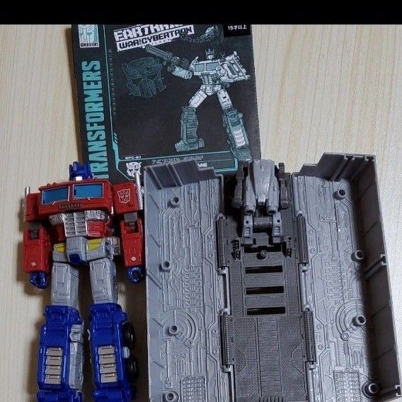 トランスフォーマー アースライズ オプティマスプライム コンボイ トランスフォーマー タカラ