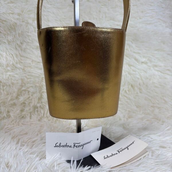 希少 Salvatore Ferragamo ハンドバッグ レザー バケツ型 フェラガモ ゴールド
