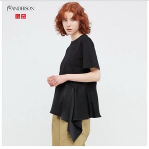 UNIQLO フレアヘムT