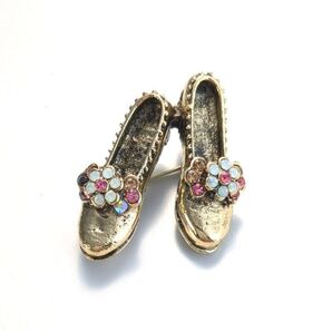靴 ブローチ ゴールド シューズ お花のパンプス アクセサリー ラインストーン