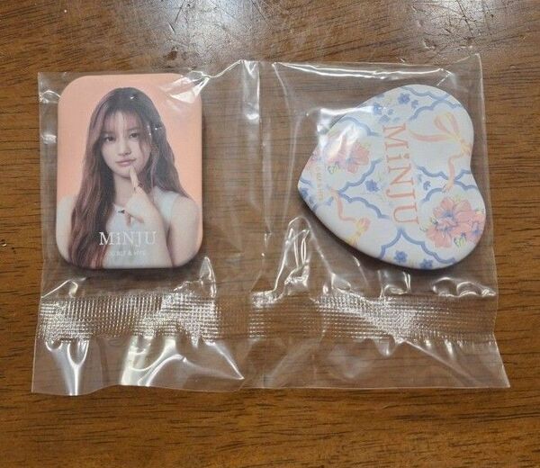 illit ミンジュ 缶バッジ 2個セット minju アイリット D賞 くじ