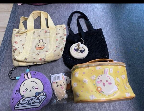 ほぼ未使用 ちいかわ うさぎ バッグ ポーチ バッジ