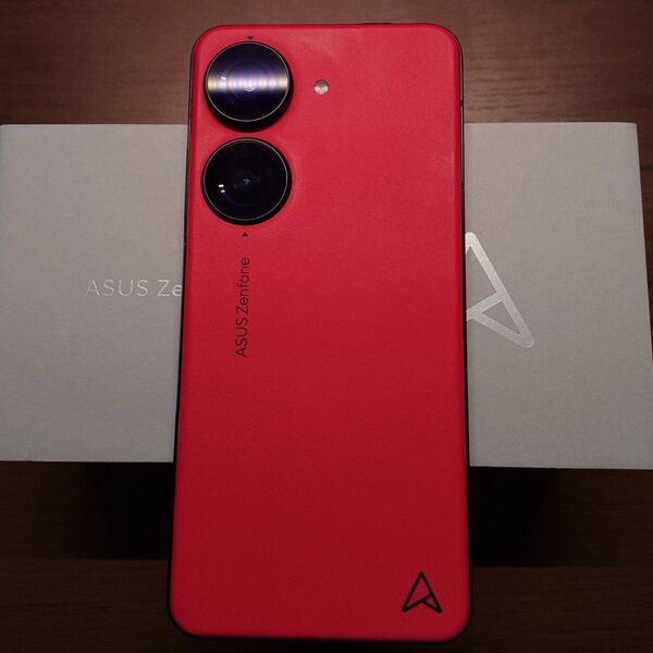 Zenfone 10 5.9インチ メモリー8GB ストレージ256GB エクリプスレッド