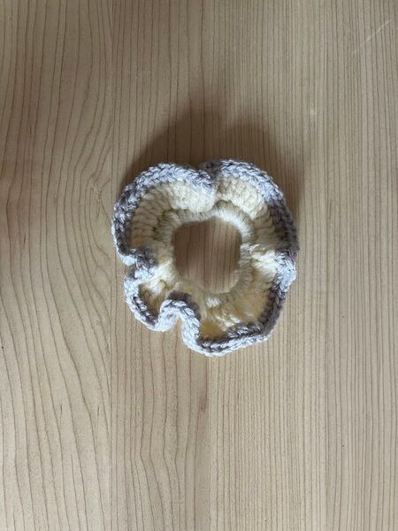 シュシュ ハンドメイド 編み物 かぎ編み ヘアゴム ヘアアクセサリー