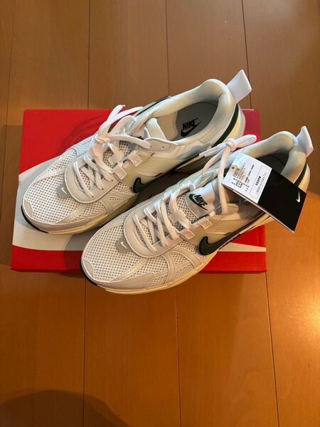 W NIKE V2K RUN