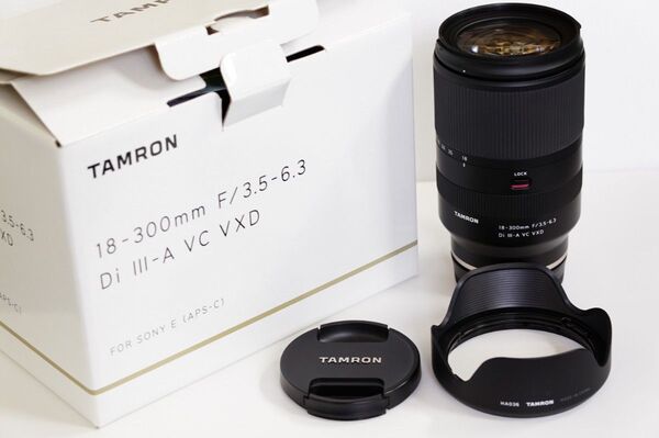 タムロン 18-300mm f/3.5-6.3 Di III-A VC VXD