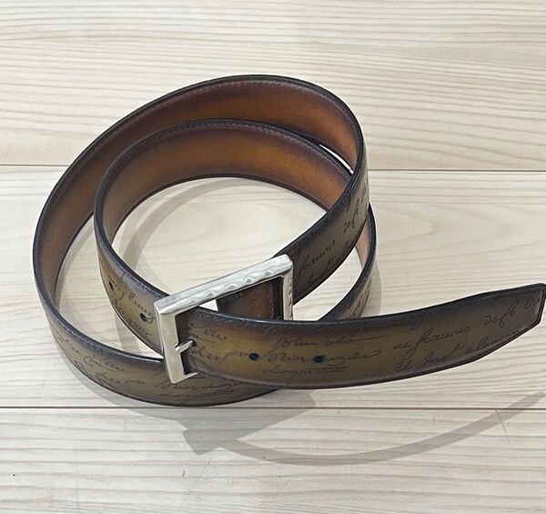 【他出品サイトより最安値】 ◆ベルルッティ〈BERLUTI〉リバーシブルベルト ヴェネチアレザー 35mm