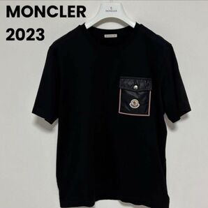 2023 モンクレール MONCLER 胸ポケット ブラック Tシャツ 国内品