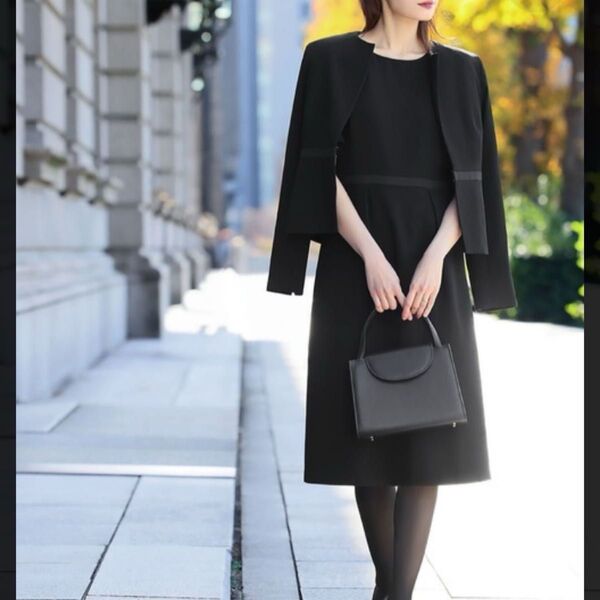 Flolia 喪服・礼服】ノーカラージャケット・ミディアム丈Aラインワンピース セットアップスーツブラックフォーマル【洗える】