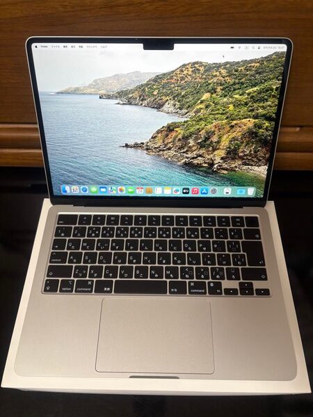 MacBook Air M2 メモリ16GB/SSD256 13インチ