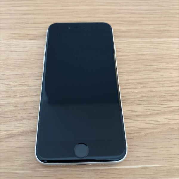 iPhone SE (第3世代) 64GB SIMフリーバッテリー84% スターライト