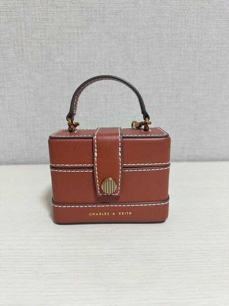 CHARLES &KEITHチャールズアンドキース ショルダーバッグ ゴールド金具 2way