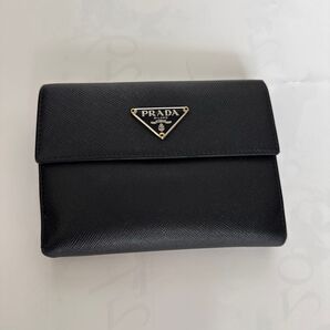 PRADA 二つ折り財布 サフィアーノレザー ブラック