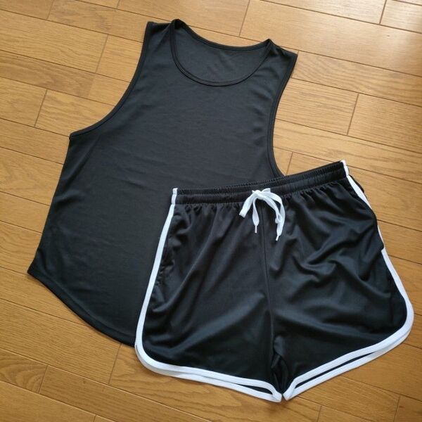 タンクトップ ショートパンツ セットアップ Sサイズ フィットネスやジムに