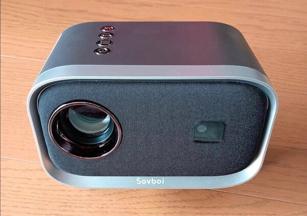 Sovboi VB6プロジェクター 簡単天井投影 25000LM 1080P 台形補正 電動フォーカス 4K対応 HIFiスピーカ