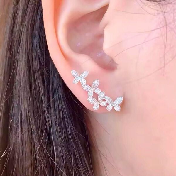 ピアス バタフライ アクセサリー 韓国 ラインストーン 結婚式 高級 CZ シンプル 蝶々 シルバー パヴェ 上品 普段使い 華奢