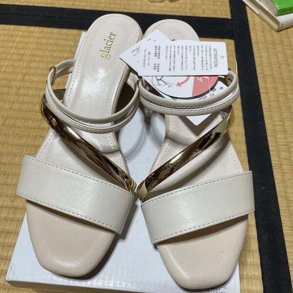 ハニーズ新品サンダル
